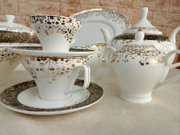 🍽️ طقم طاولة بورسلان فاخر – 70 قطعة بزخرفة ذهبية أنيقة