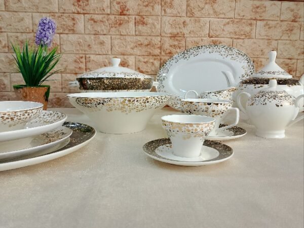 🍽️ طقم طاولة بورسلان فاخر – 70 قطعة بزخرفة ذهبية أنيقة – Image 3